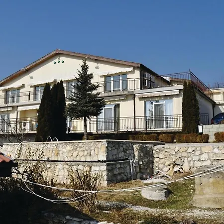 One-bedroom Holiday In